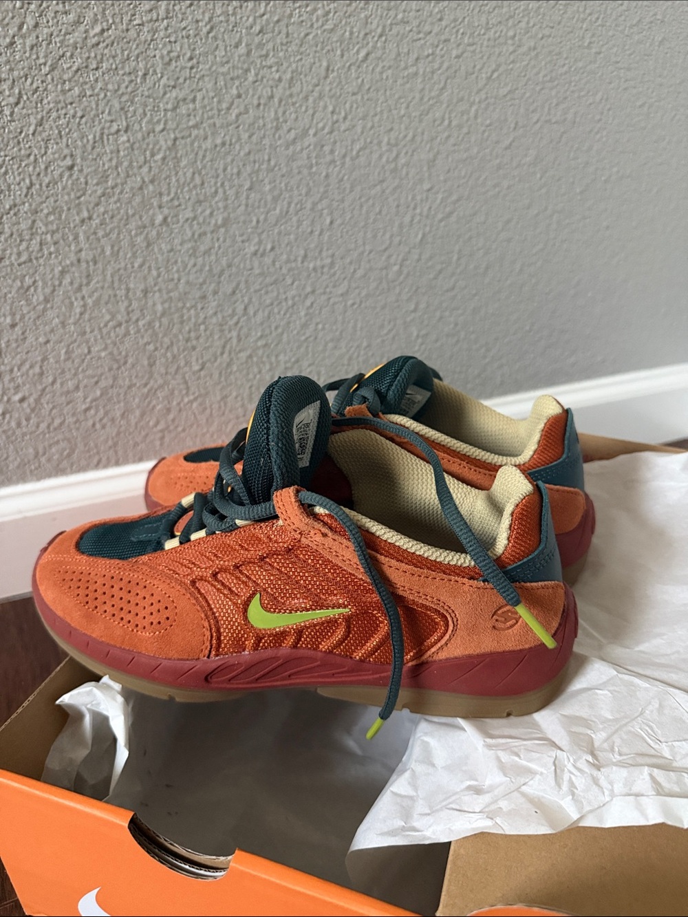 Nike SB Vertebrae Dark Russet Desert Orange Skate Shoes FZ4878-200 
Size 5.5 New - Picture 8 of 8